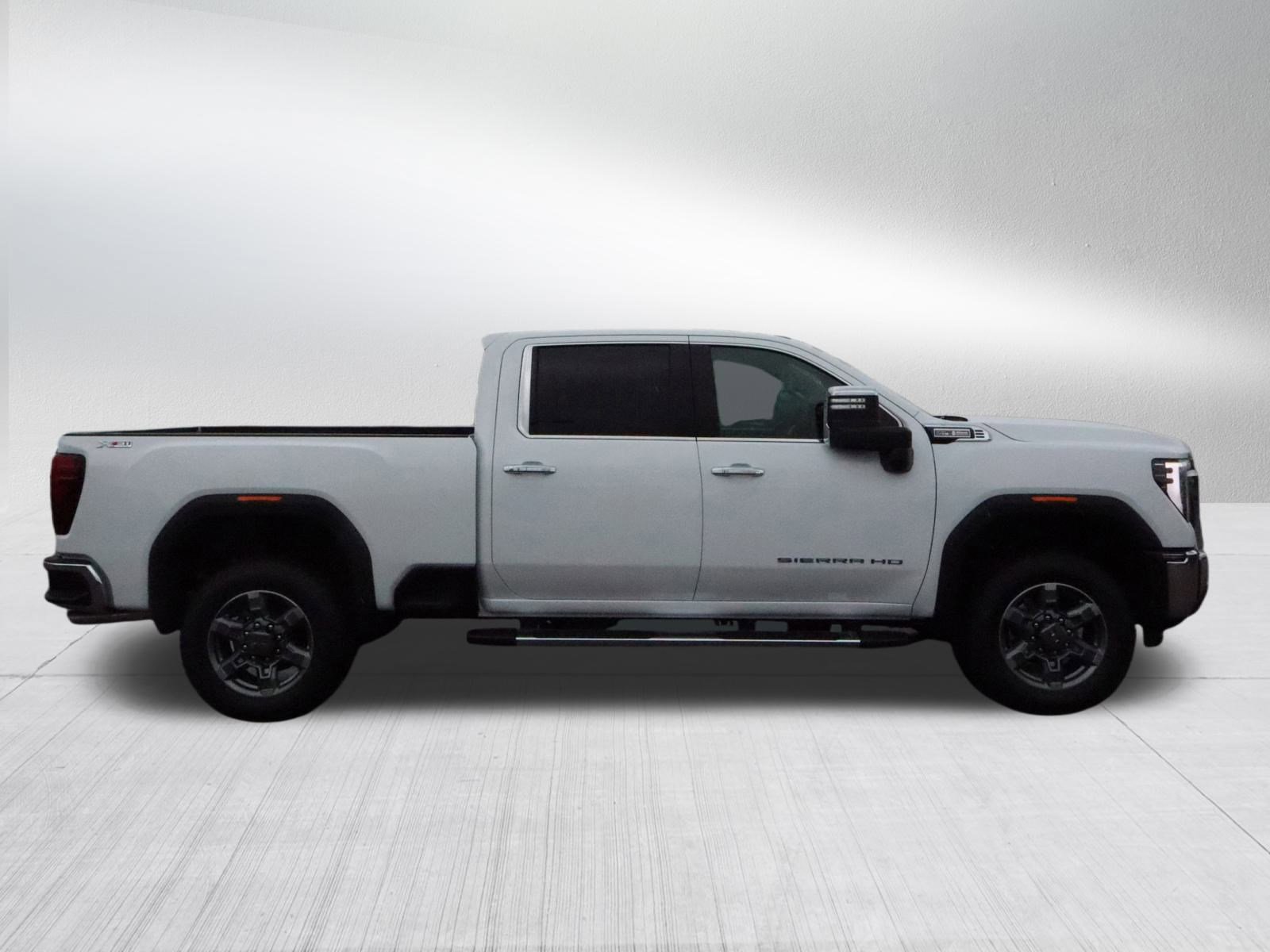 New 2026 GMC Sierra 3500 SLT image 8