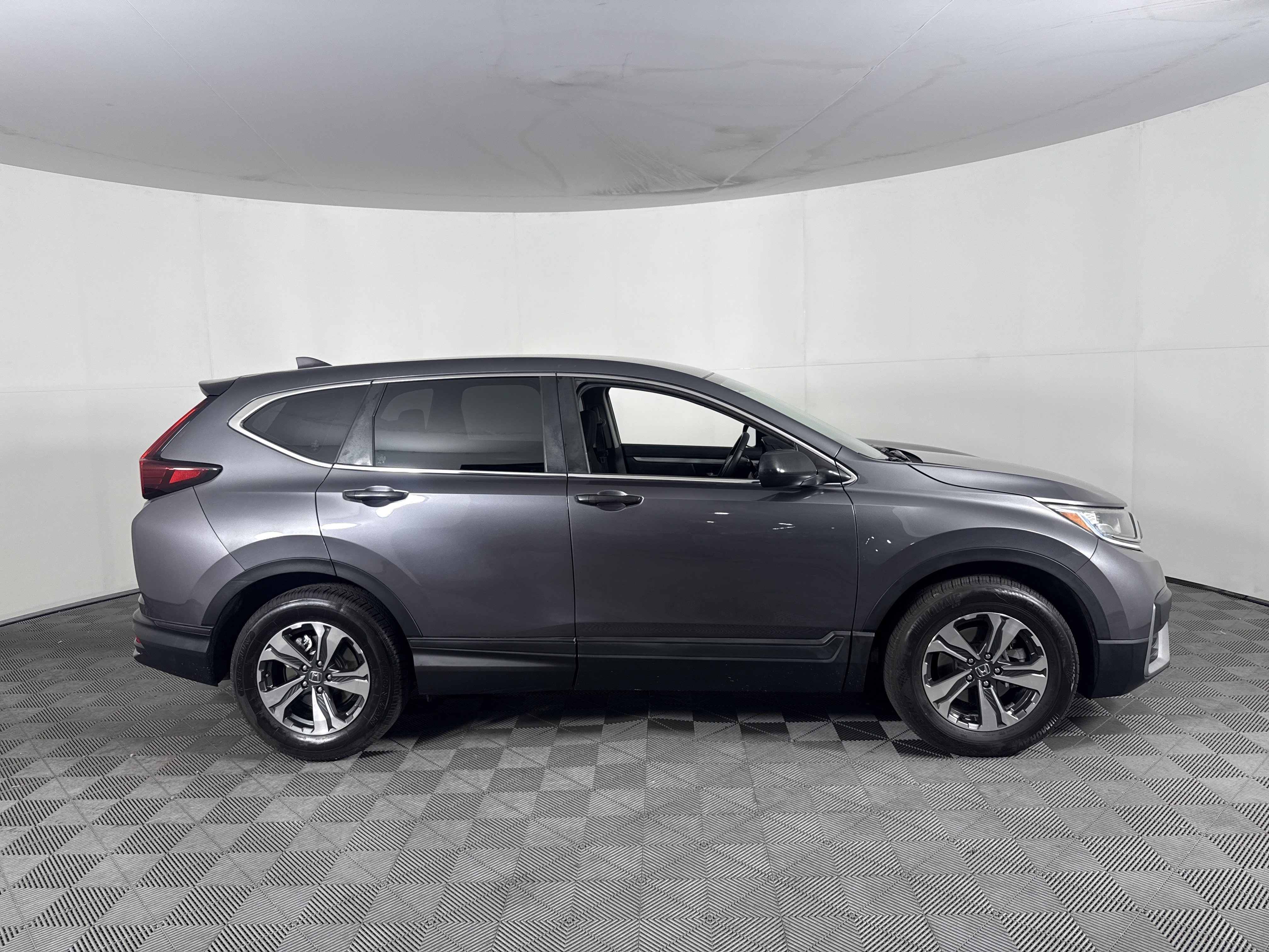 Used 2021 Honda CR-V LX image 3