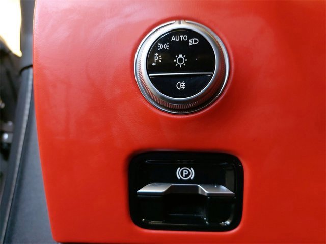 Used 2022 Mercedes-Benz SL 63 AMG 4MATIC w/ Driver Assistance Package image 31