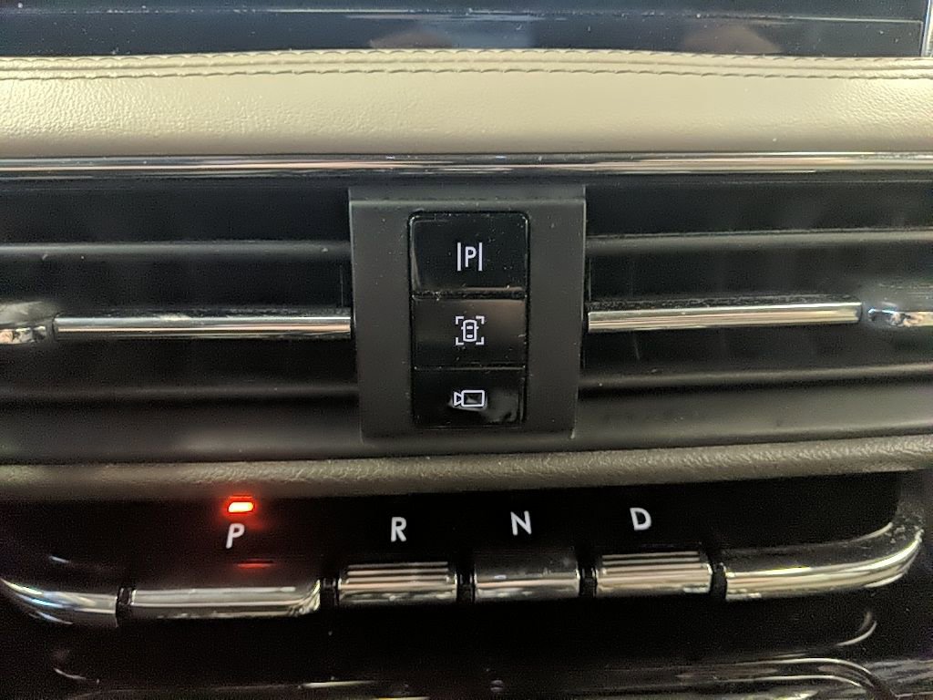 Certified 2022 Lincoln Corsair AWD w/ Equipment Group 101A image 19