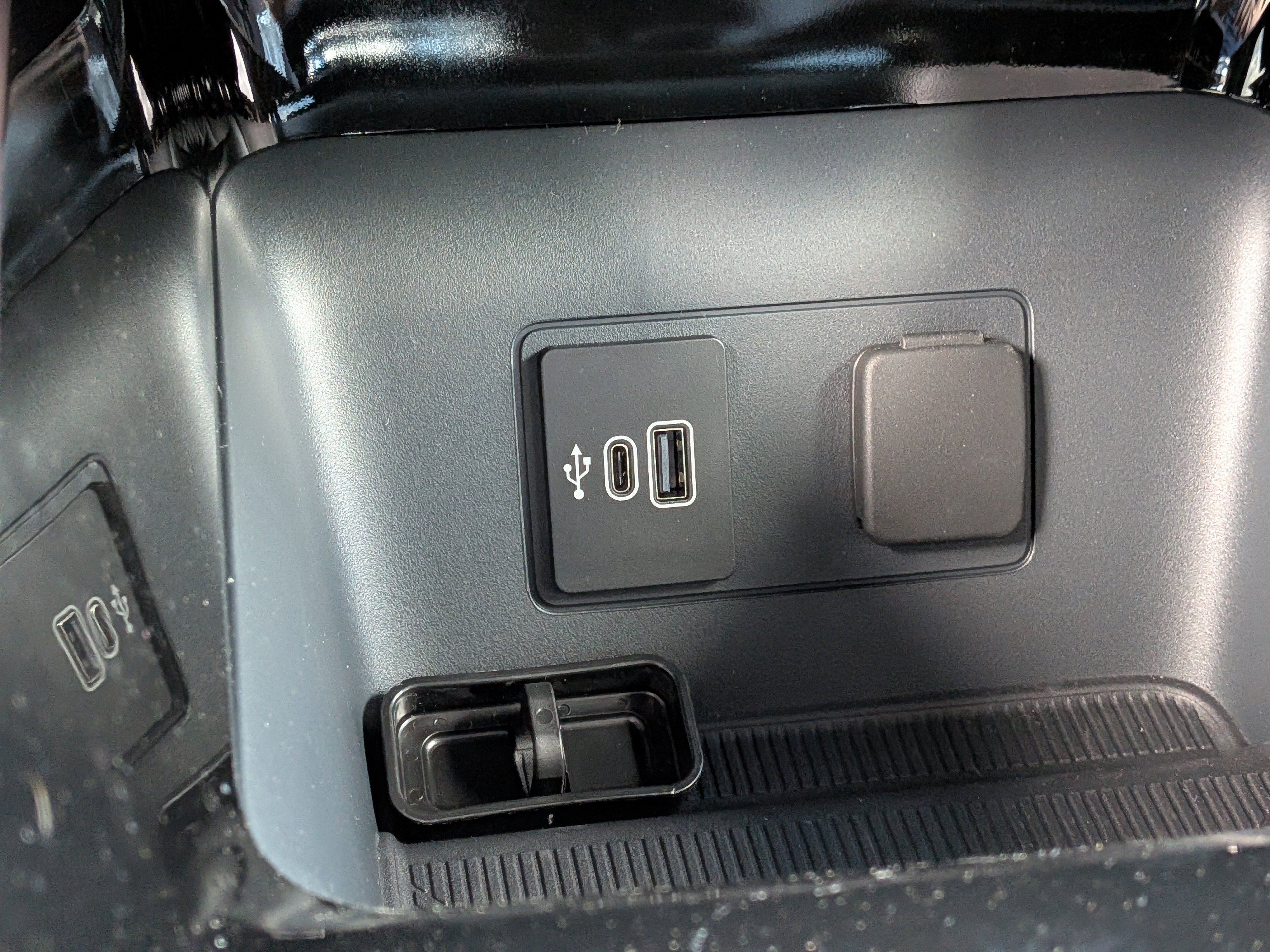 New 2026 Ford Explorer Platinum RWD image 32