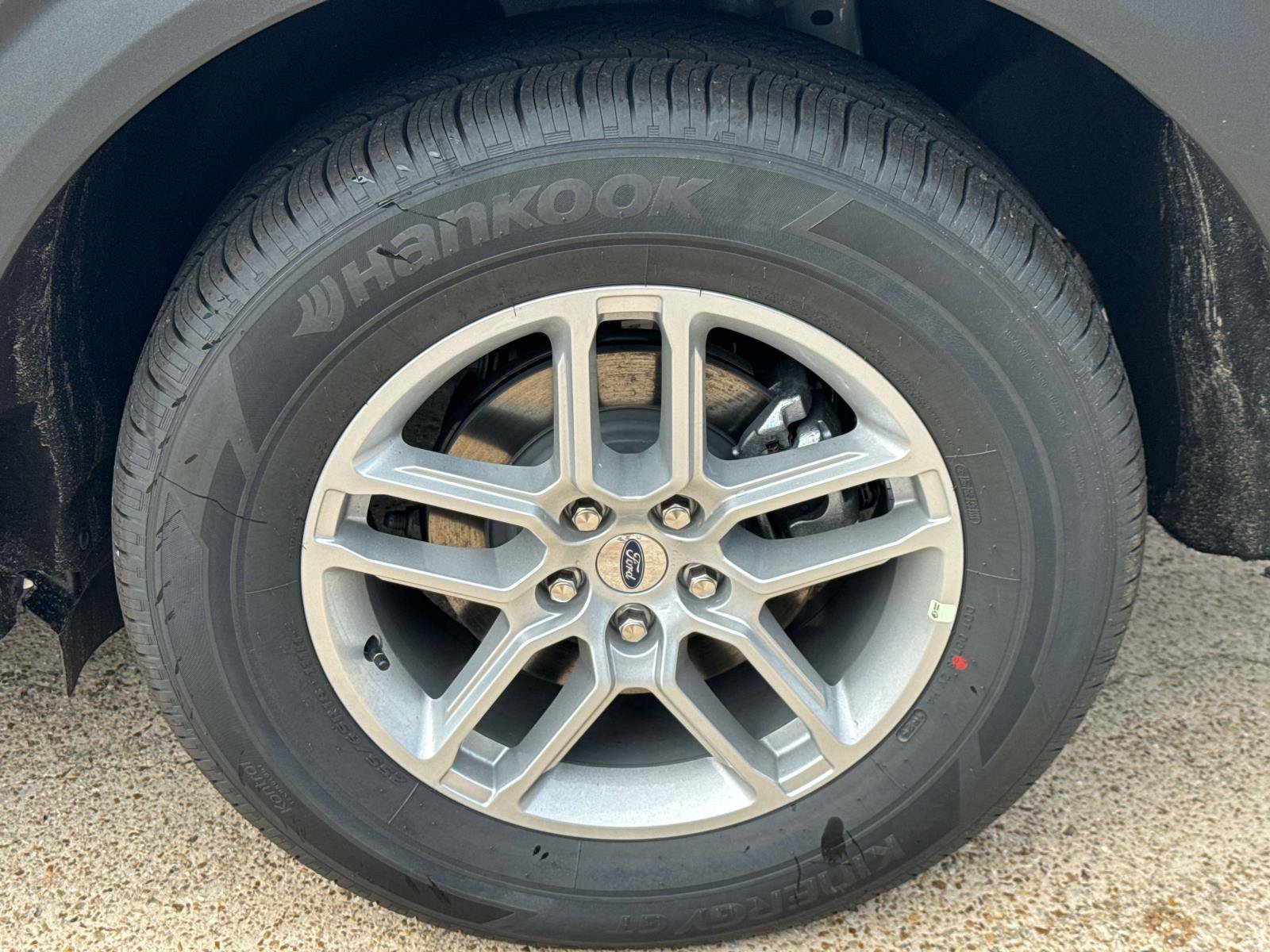 New 2026 Ford Explorer Active w/ Active Comfort Package RWD image 3