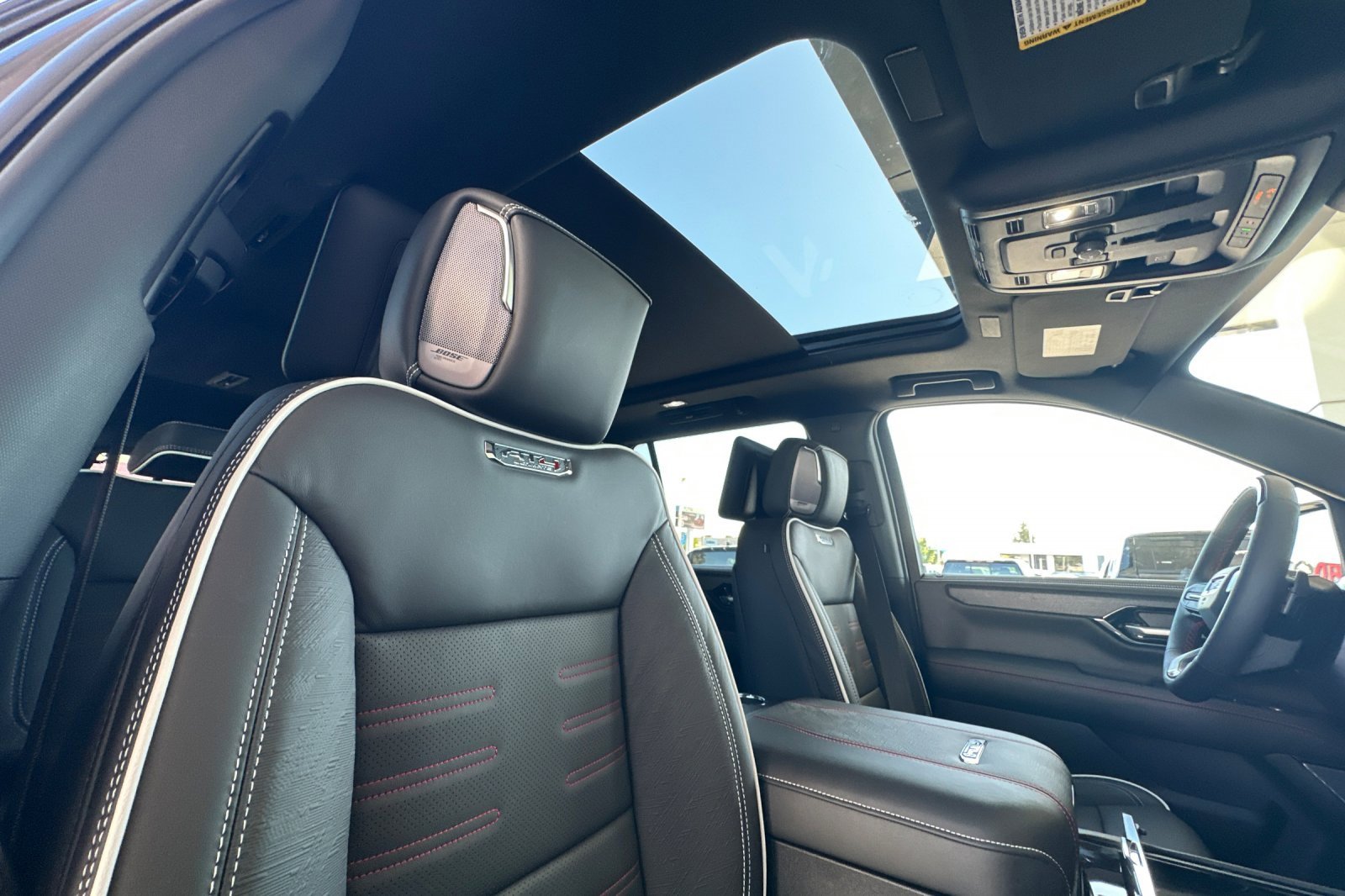 New 2025 GMC Yukon AT4 Ultimate w/ LPO, Floor Liner Package image 17