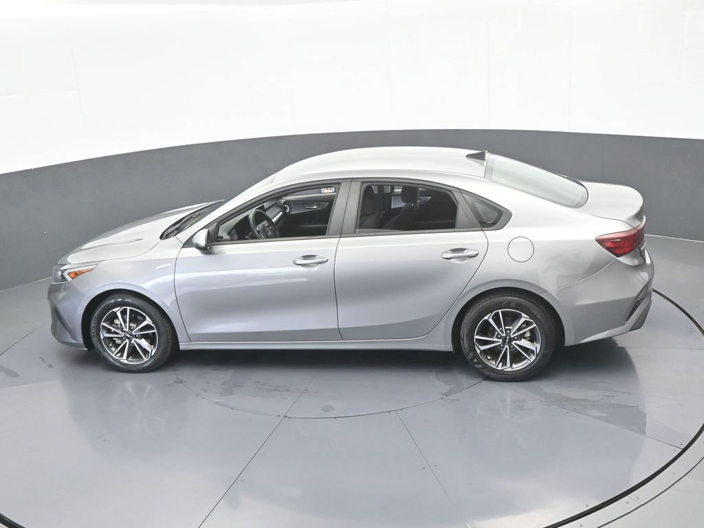 Used 2022 Kia Forte LXS image 40