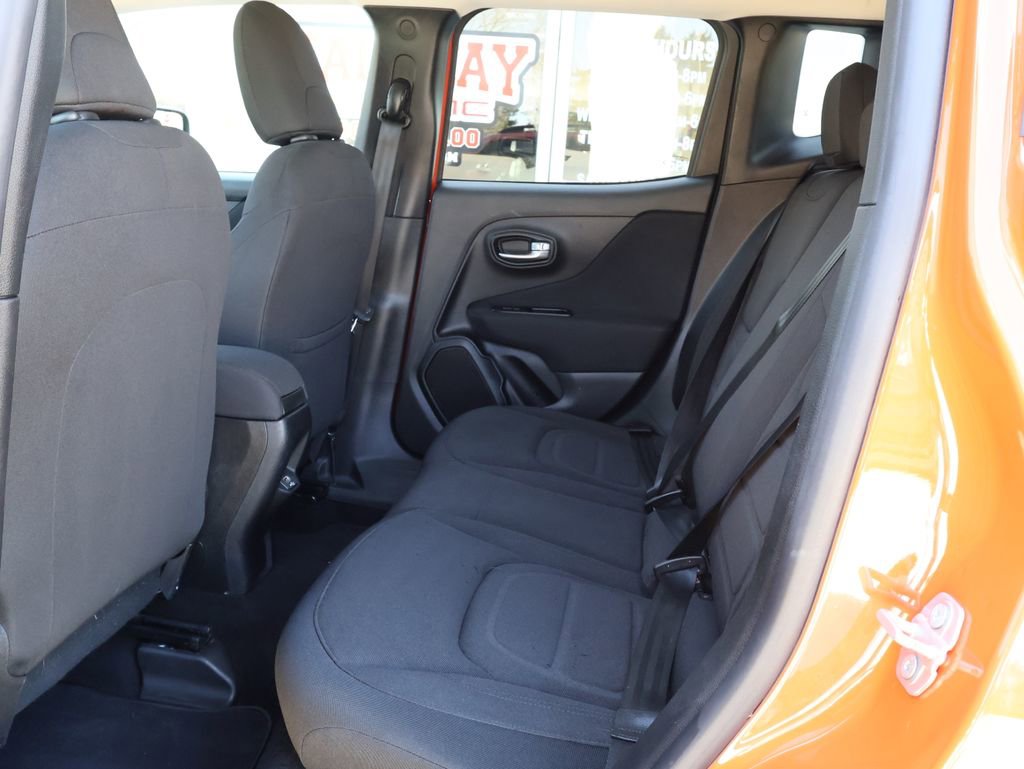 Used 2019 Jeep Renegade Latitude image 23