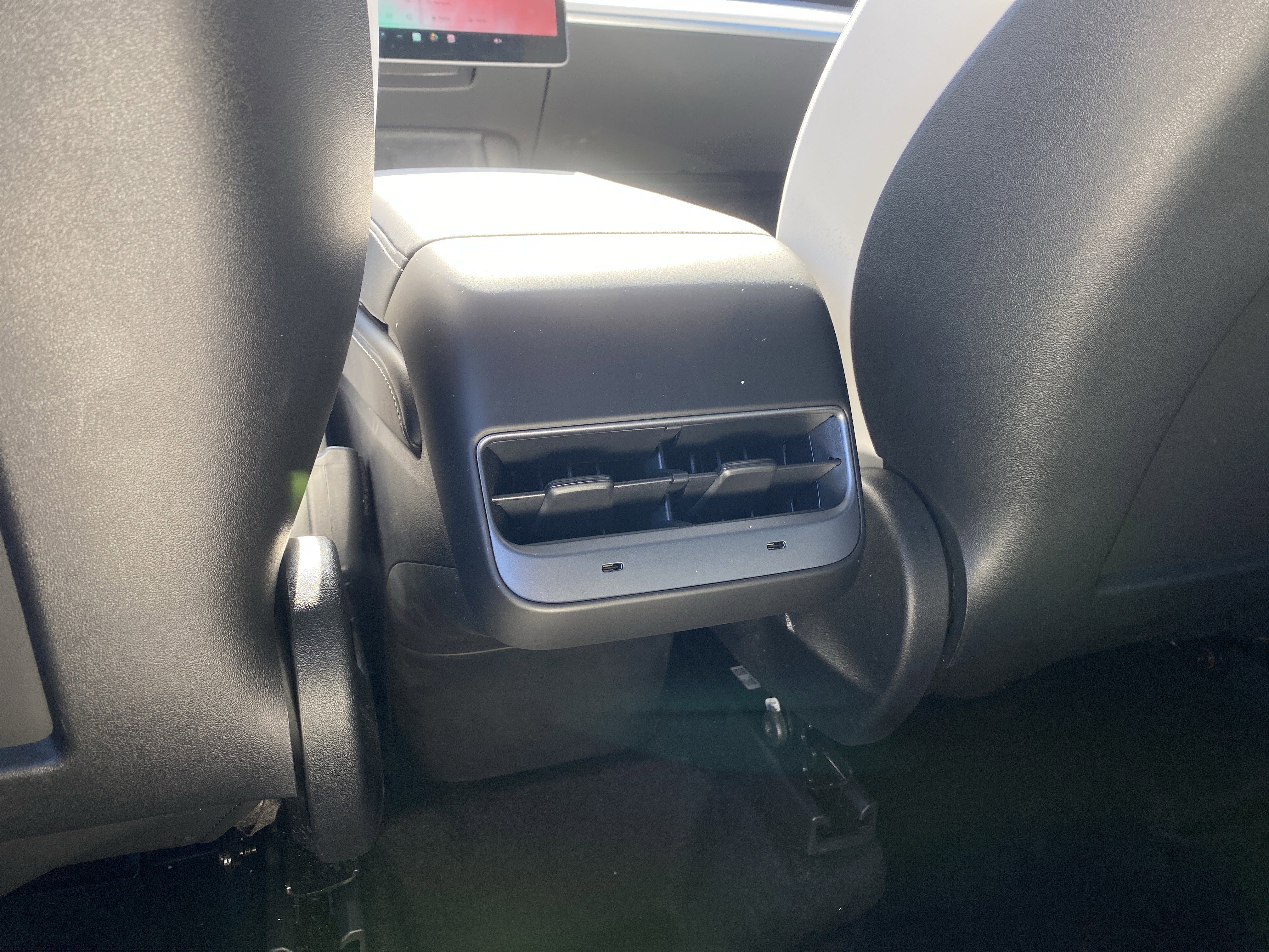 Used 2023 Tesla Model Y Long Range image 19