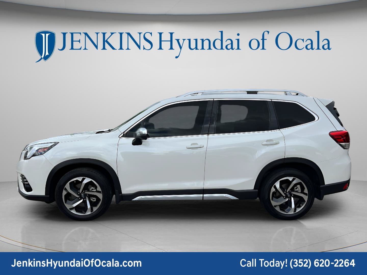 Used 2023 Subaru Forester Touring w/ Popular Package #3 AWD/4WD image 6
