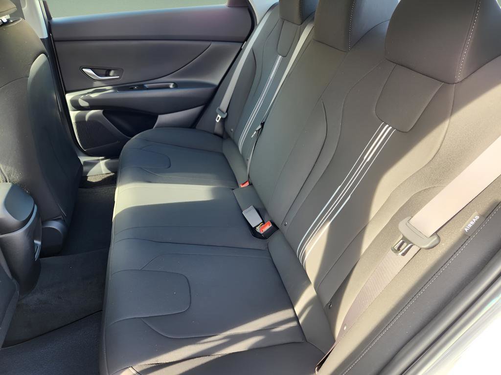 New 2026 Hyundai Elantra Blue image 11