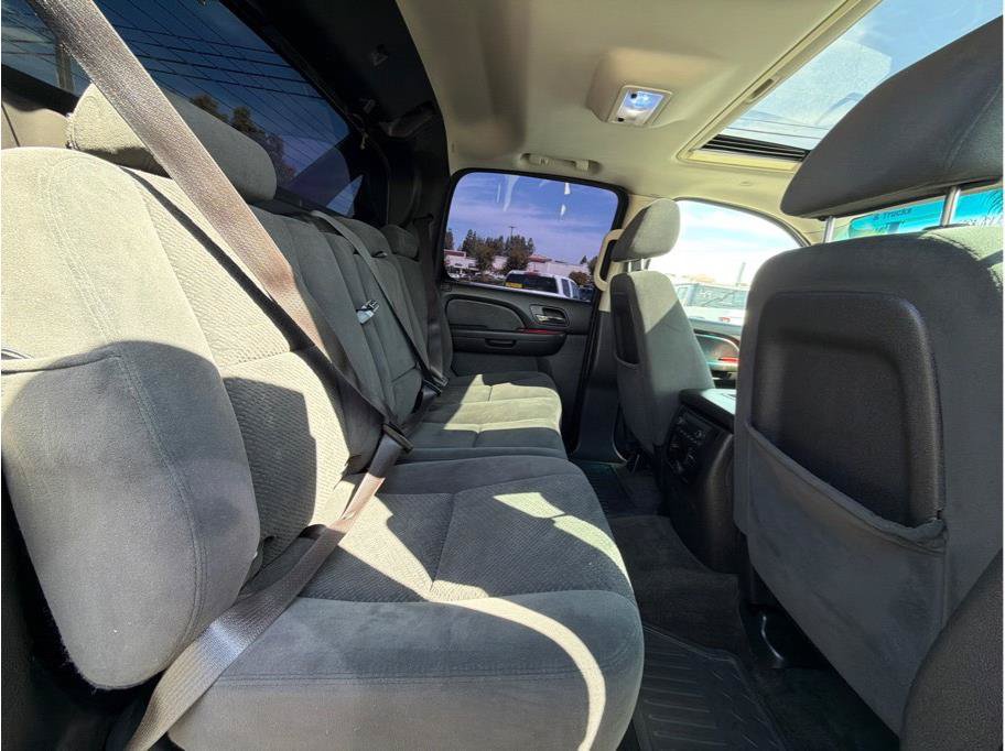Used 2008 Chevrolet Avalanche LT w/ Convenience Package #1 AWD/4WD image 12
