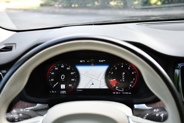Used 2019 Volvo S60 T5 Momentum w/ Multimedia Package FWD image 19