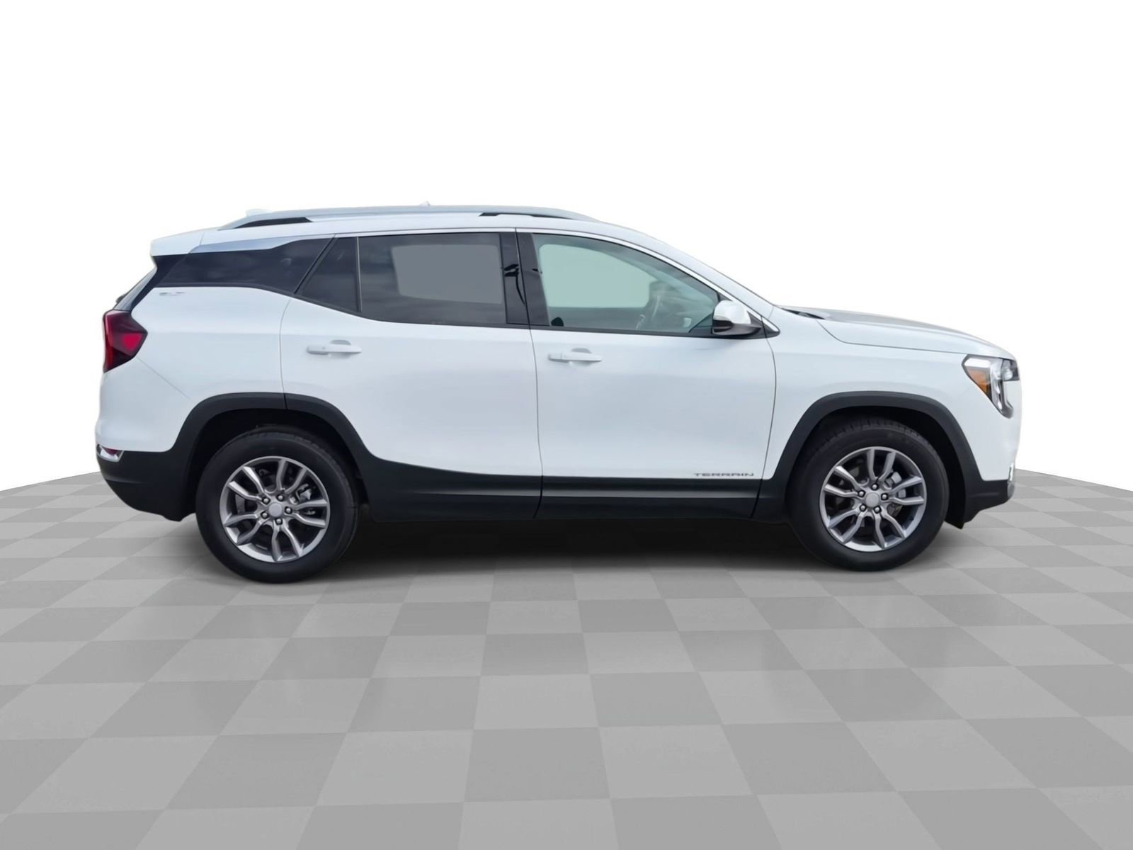 Certified 2024 GMC Terrain SLT w/ LPO, Floor Liner Package FWD image 9