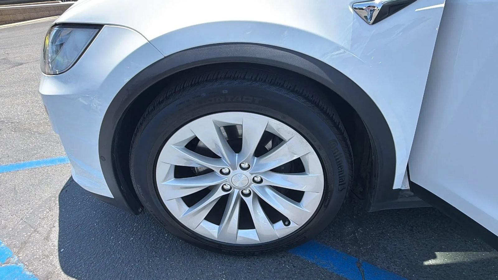 Used 2017 Tesla Model X 75D AWD/4WD image 24