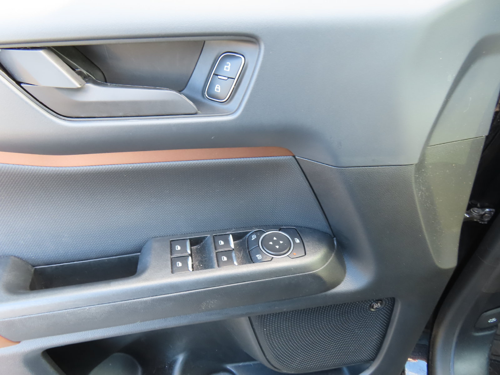Used 2021 Ford Bronco Sport Outer Banks w/ Outer Banks Package (96D) AWD/4WD image 6