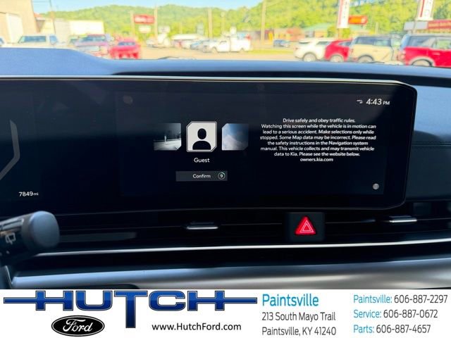 Used 2025 Kia Carnival SX Prestige FWD image 24