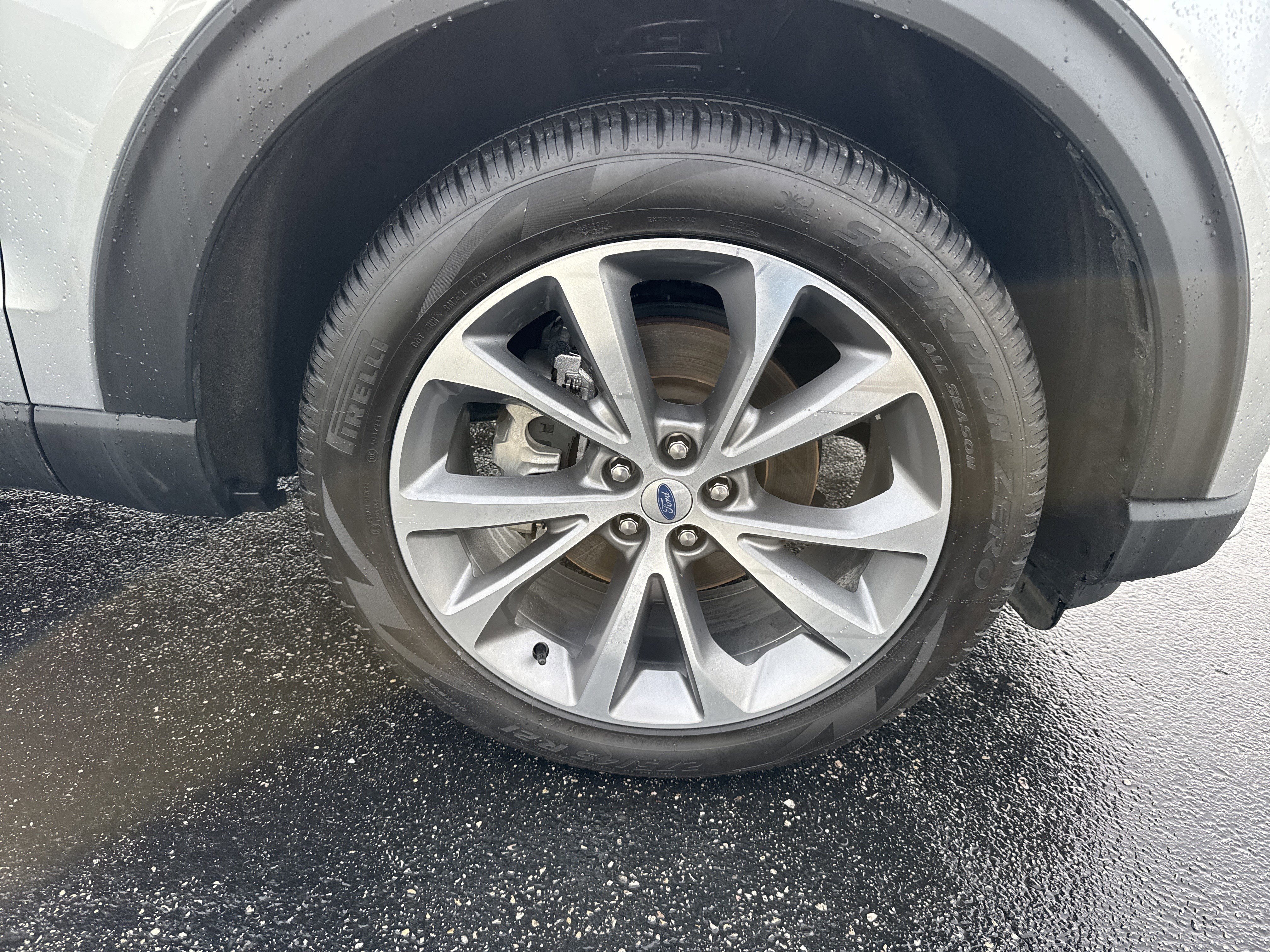 Used 2025 Ford Explorer Platinum w/ Ultimate Package image 6