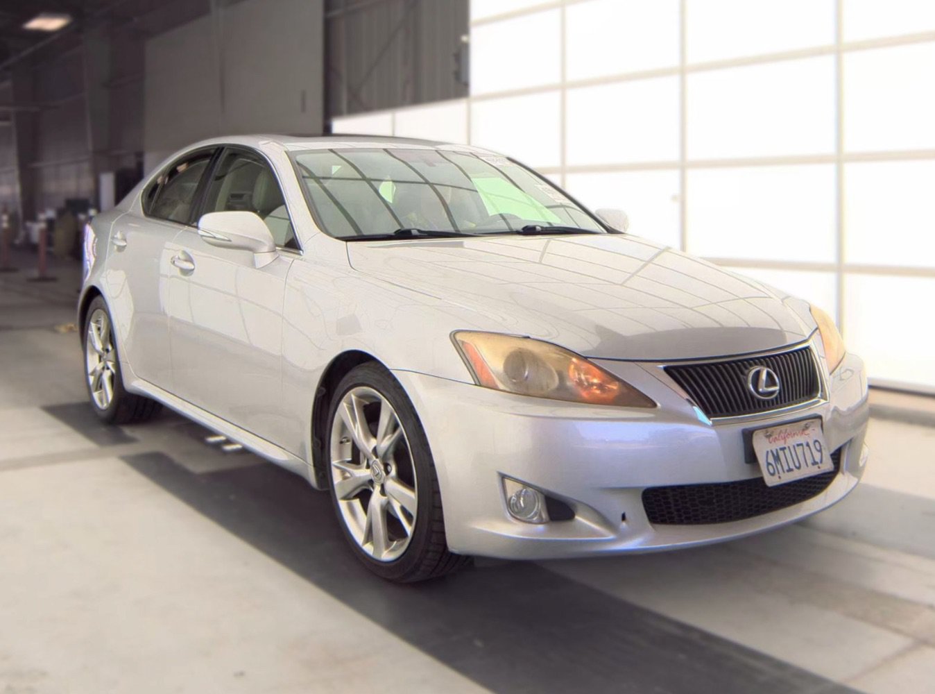 Used 2010 Lexus IS 250 w/ Premium Pkg Value Edition RWD image 3