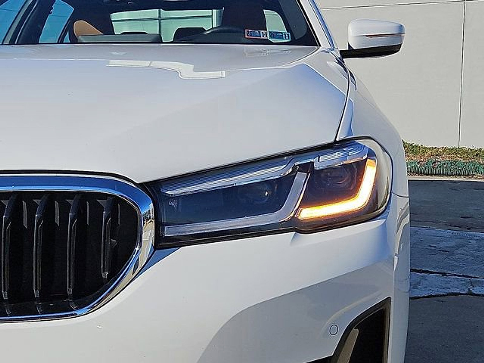 Used 2023 BMW 530e xDrive image 9