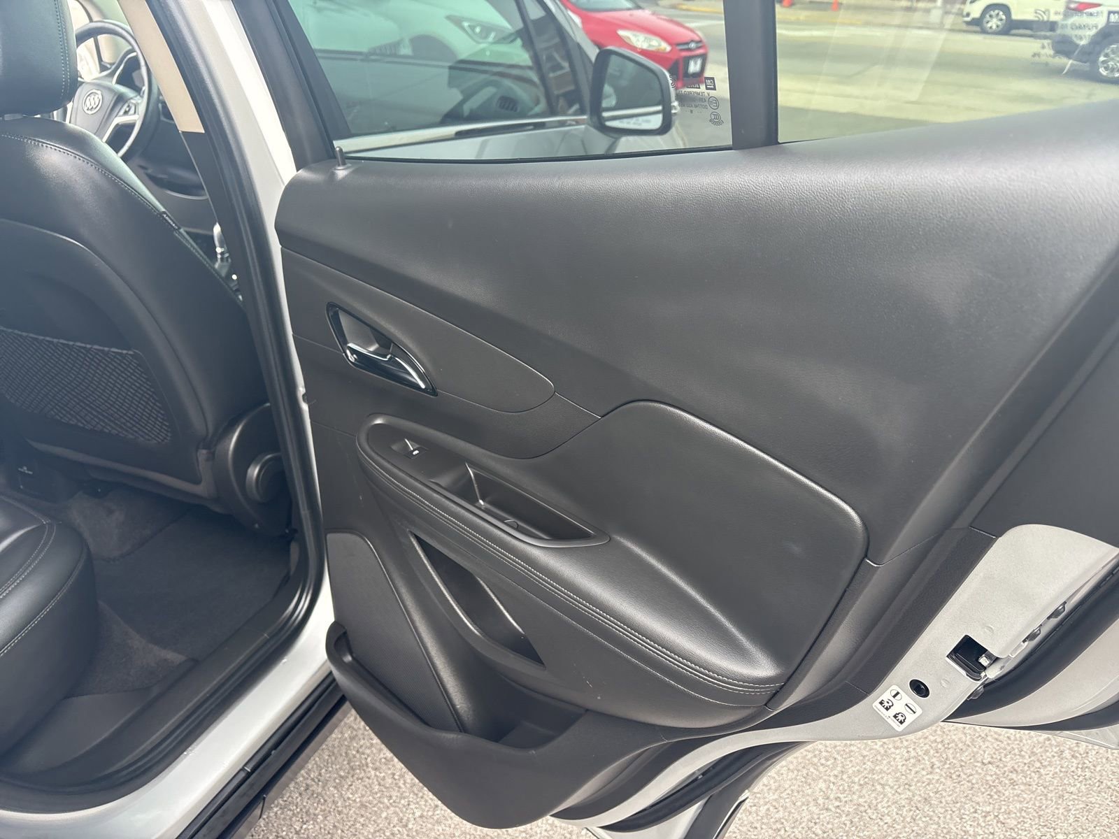 Used 2017 Buick Encore Essence image 11