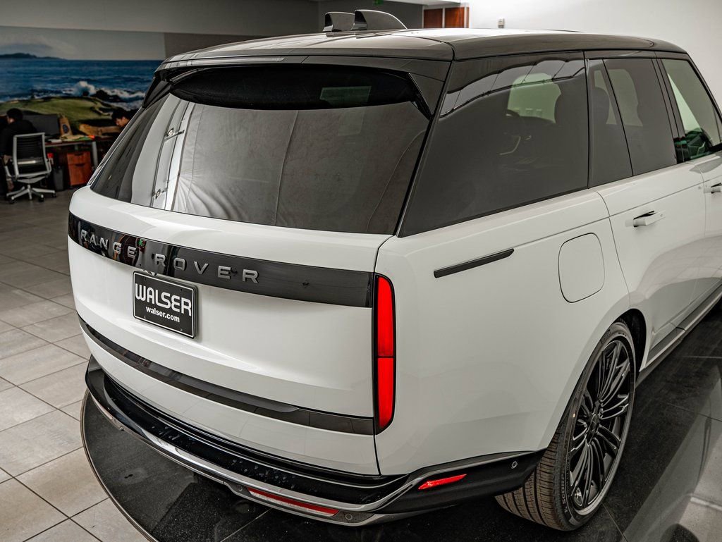New 2026 Land Rover Range Rover SE image 10