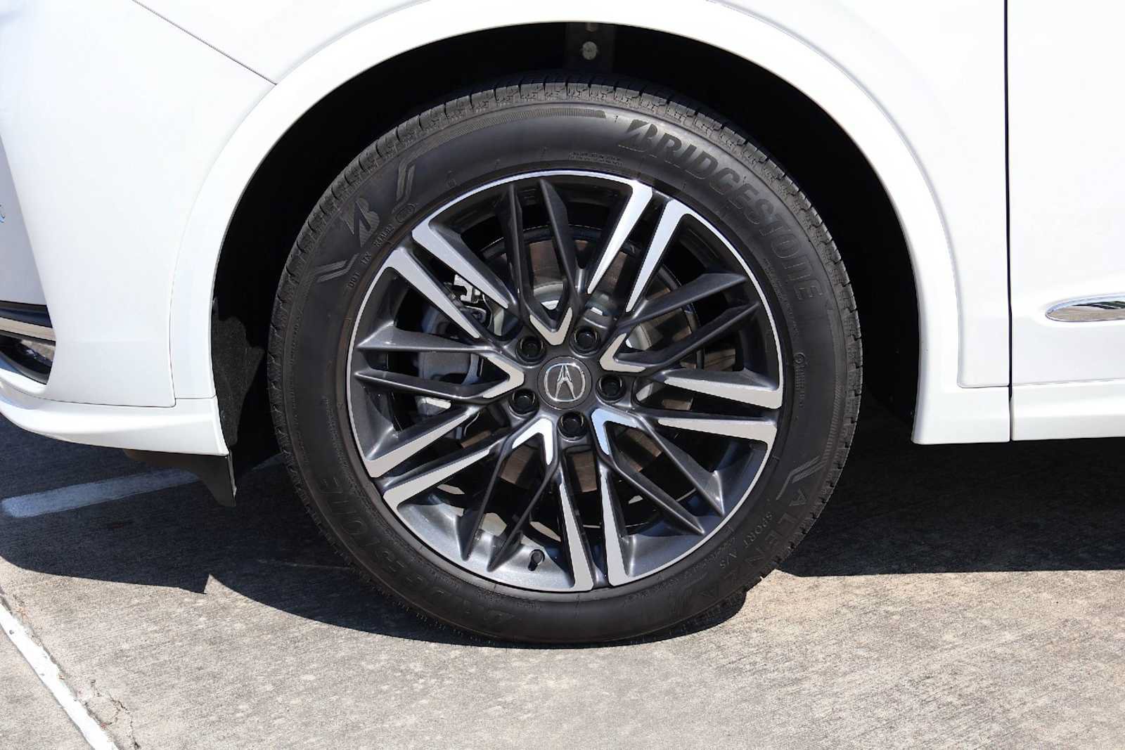 Certified 2026 Acura MDX w/ Advance Package AWD/4WD image 8