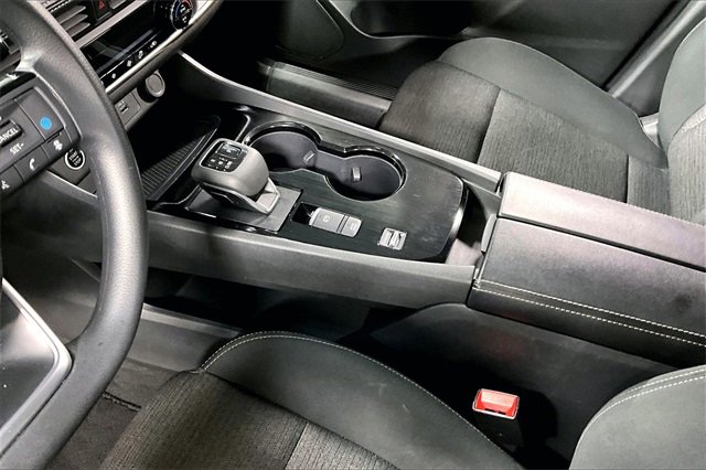 Used 2023 Nissan Rogue SV image 17