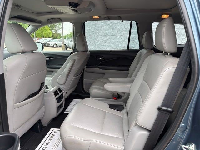 Used 2019 Honda Pilot Elite image 16