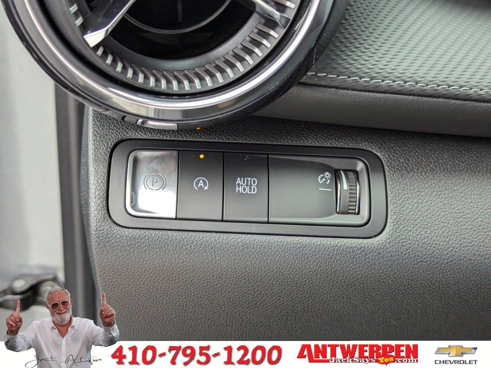 Certified 2025 Chevrolet Equinox LT w/ Safety and Technology Package image 16