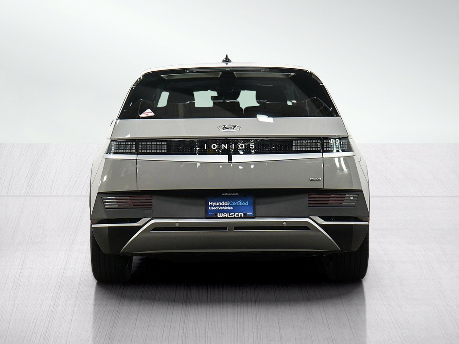 Certified 2024 Hyundai Ioniq 5 SE AWD/4WD image 4