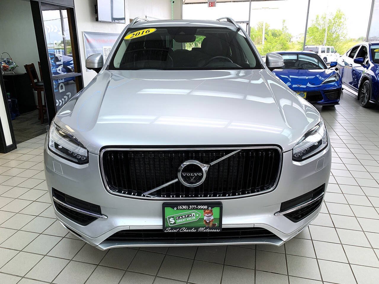 Used 2016 Volvo XC90 T6 Momentum w/ Momentum Plus Package AWD/4WD image 4