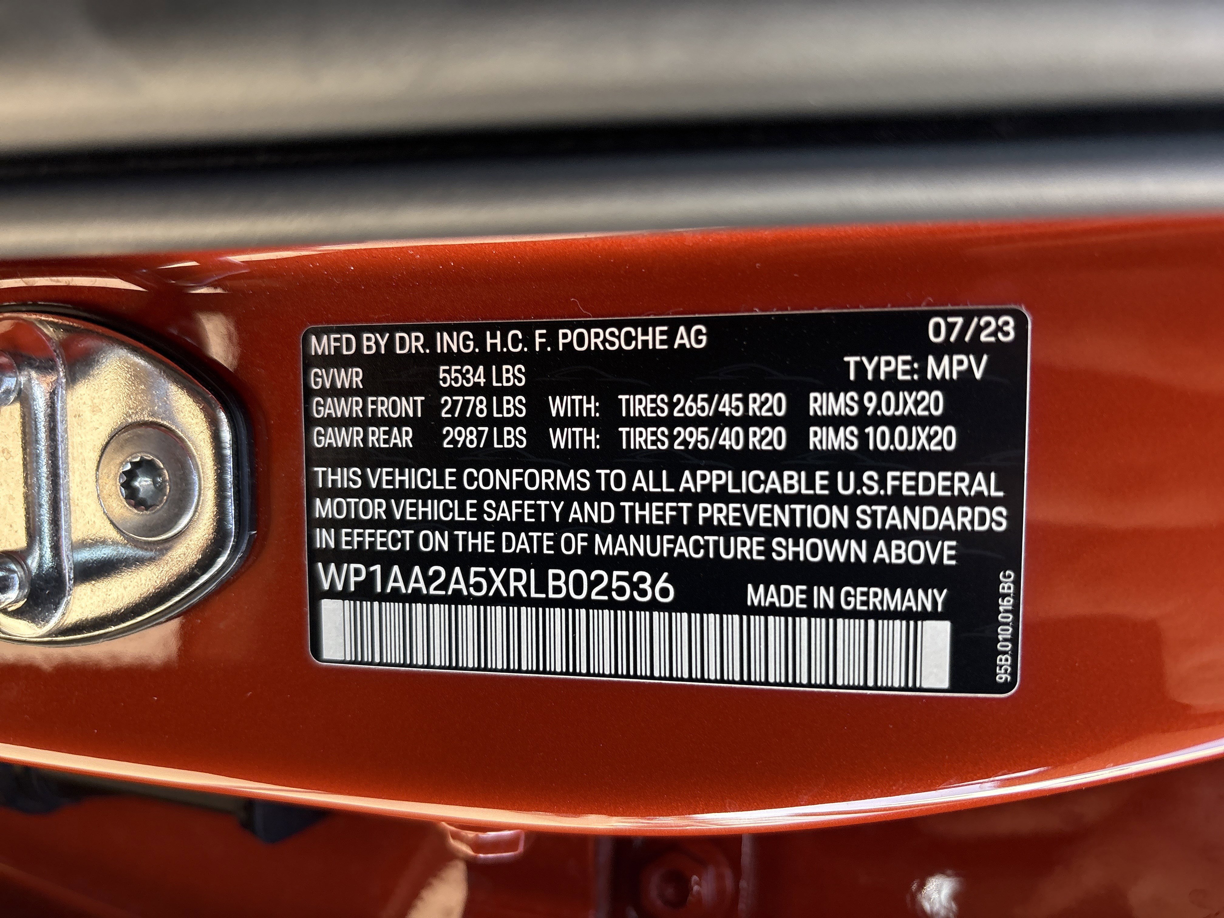 Used 2024 Porsche Macan Turbo image 35