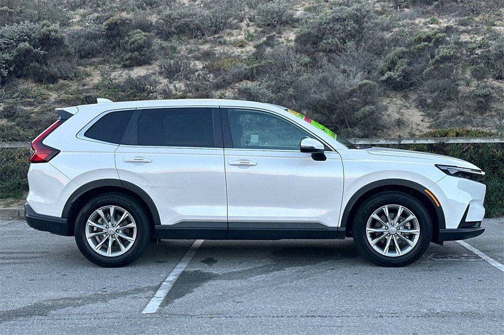 Used 2023 Honda CR-V EX image 2