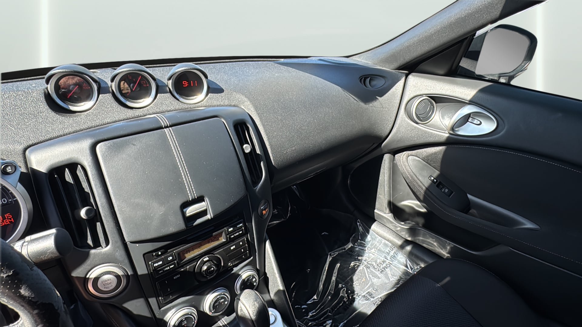 Used 2013 Nissan 370Z Coupe RWD image 31