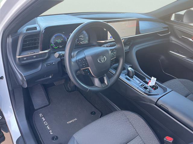 Used 2023 Toyota Crown XLE image 14