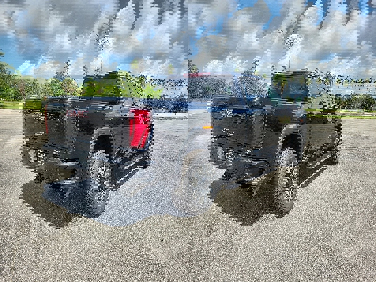 New 2026 GMC Sierra 2500 Denali w/ Denali Reserve Package image 5