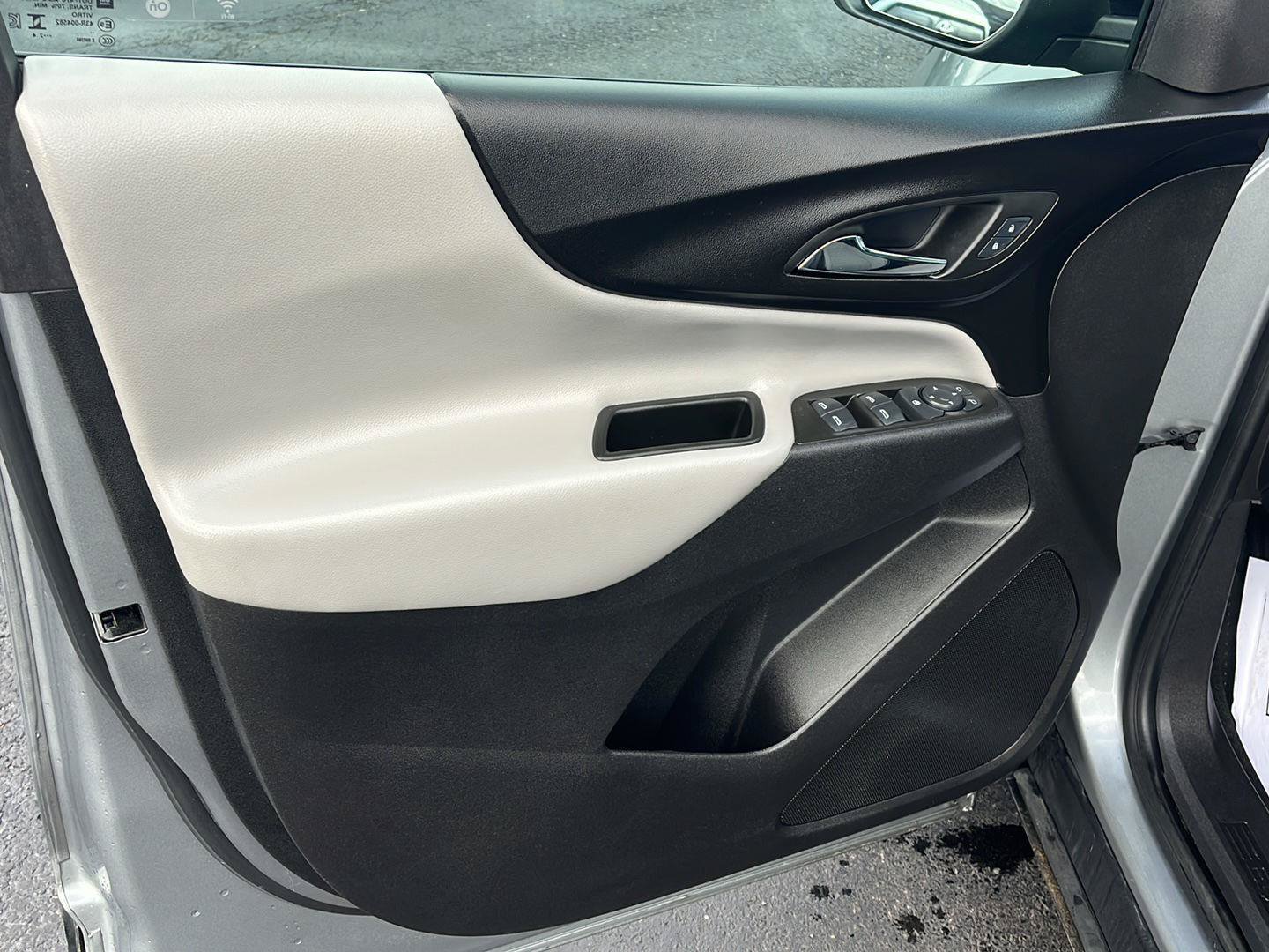 Used 2024 Chevrolet Equinox LS w/ LS Convenience Package FWD image 18