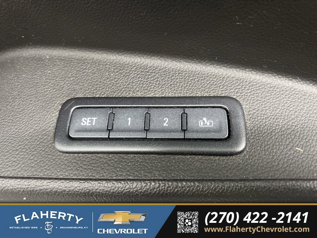 Used 2018 Chevrolet Tahoe LT w/ Luxury Package AWD/4WD image 24