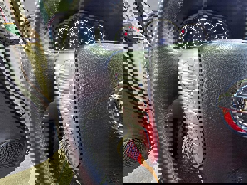 Used 2016 Nissan Versa Note SV image 14