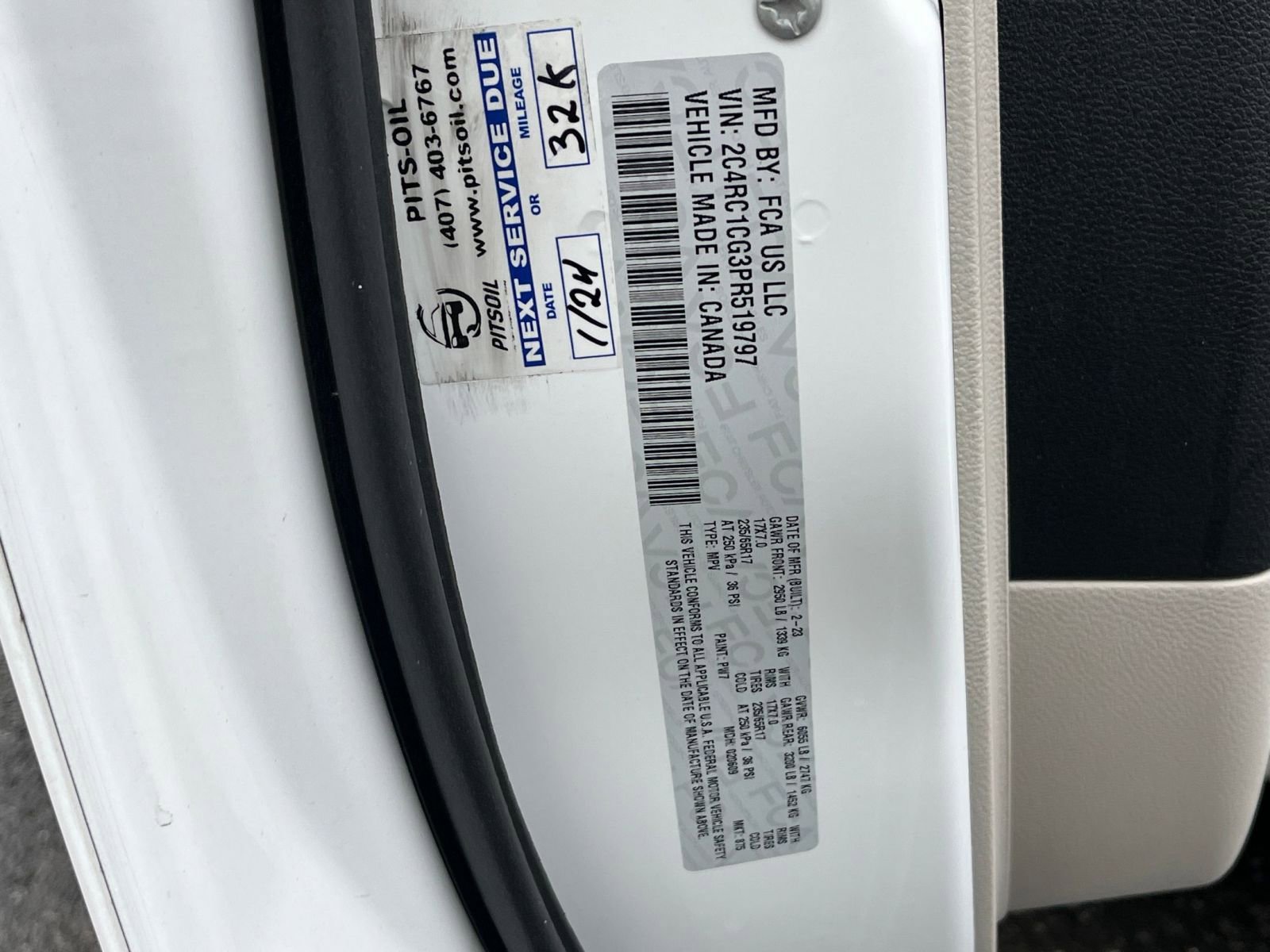 Used 2023 Chrysler Voyager LX image 31