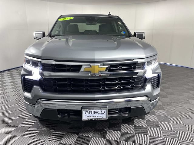 Used 2023 Chevrolet Silverado 1500 LT AWD/4WD image 3