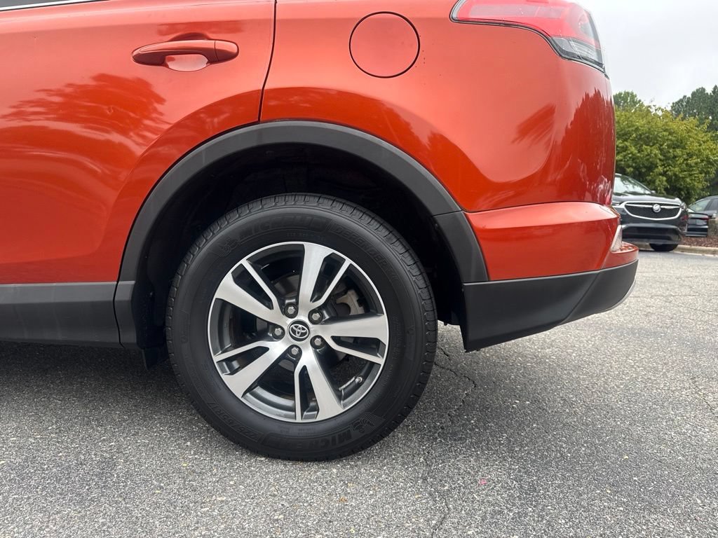 Used 2016 Toyota RAV4 XLE FWD image 10