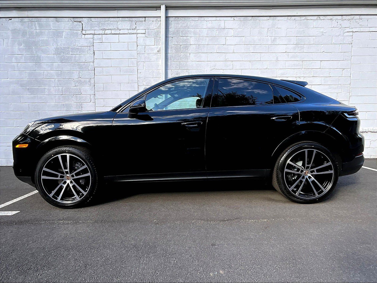 New 2026 Porsche Cayenne Coupe image 2