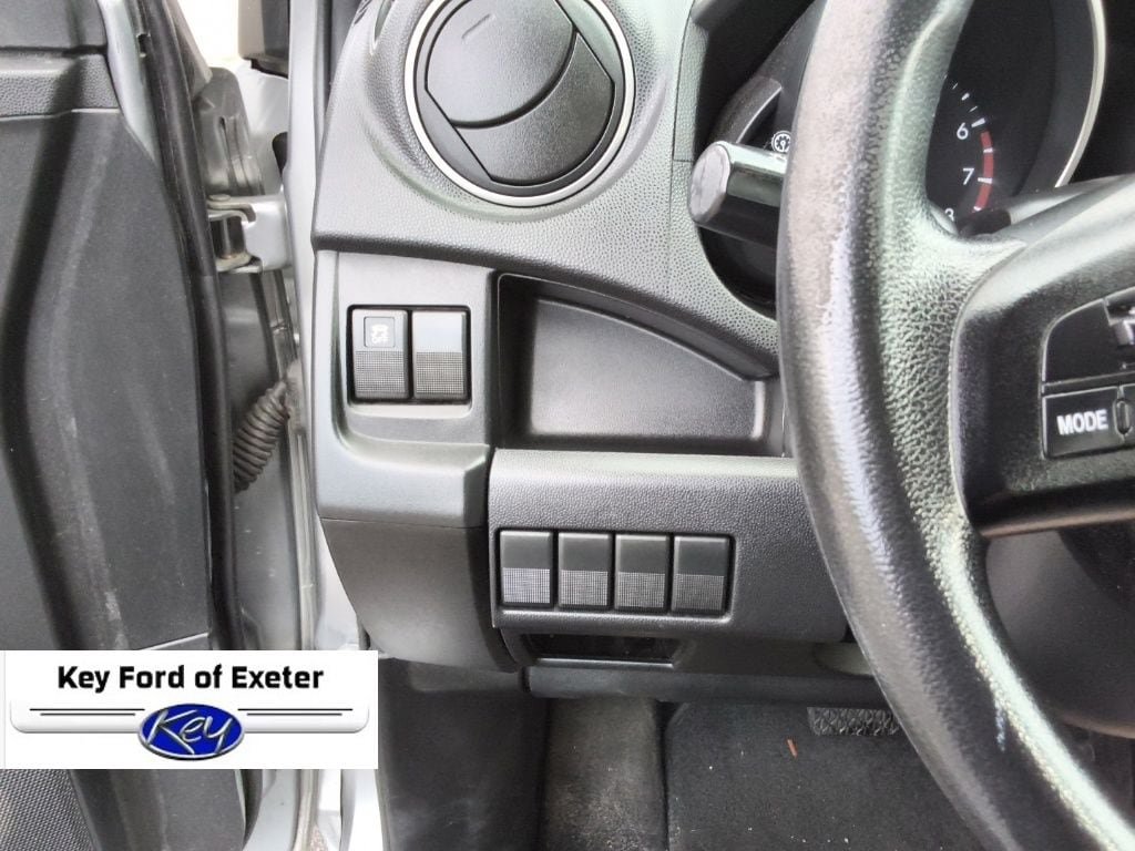 Used 2013 MAZDA MAZDA5 Sport FWD image 18