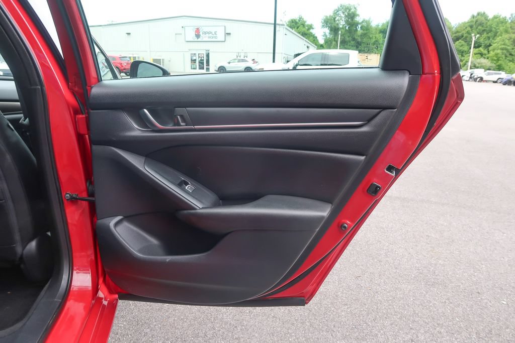 Used 2019 Honda Accord Sport image 14