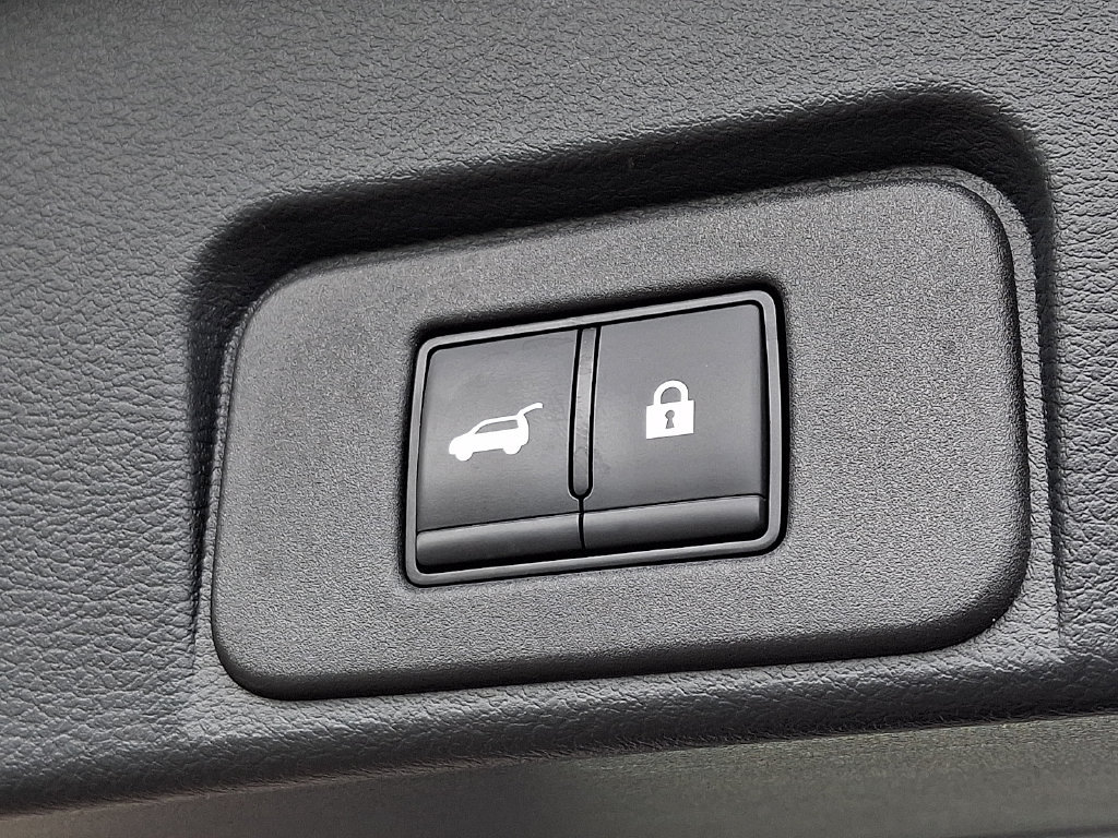 Certified 2023 Nissan Rogue Platinum w/ Platinum Premium Package AWD/4WD image 30