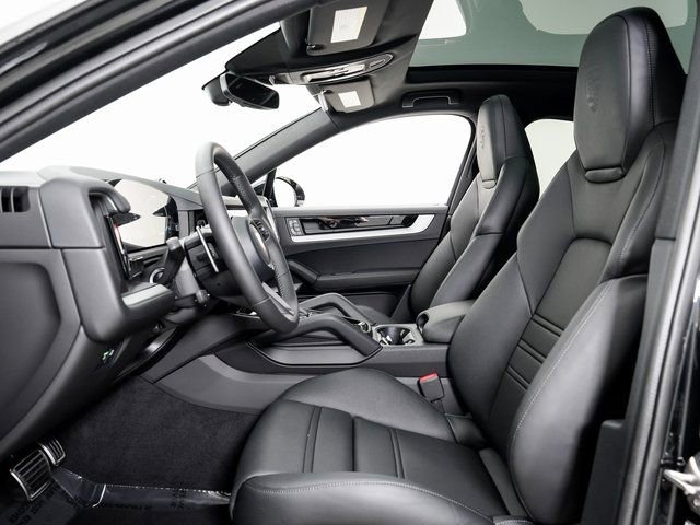 New 2026 Porsche Cayenne S image 6