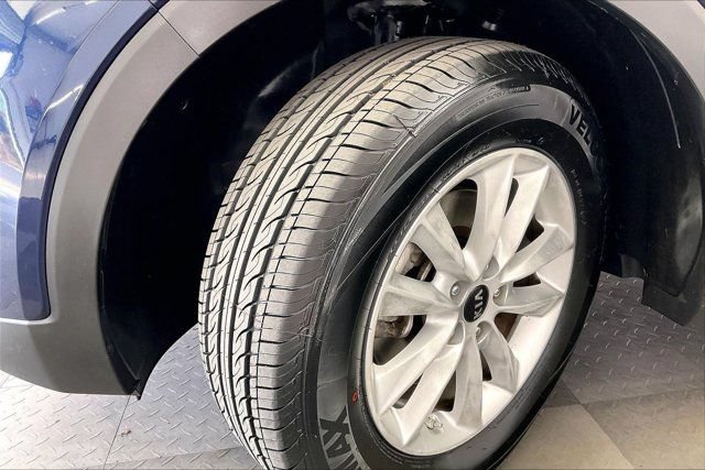 Used 2019 Kia Sorento FWD image 33