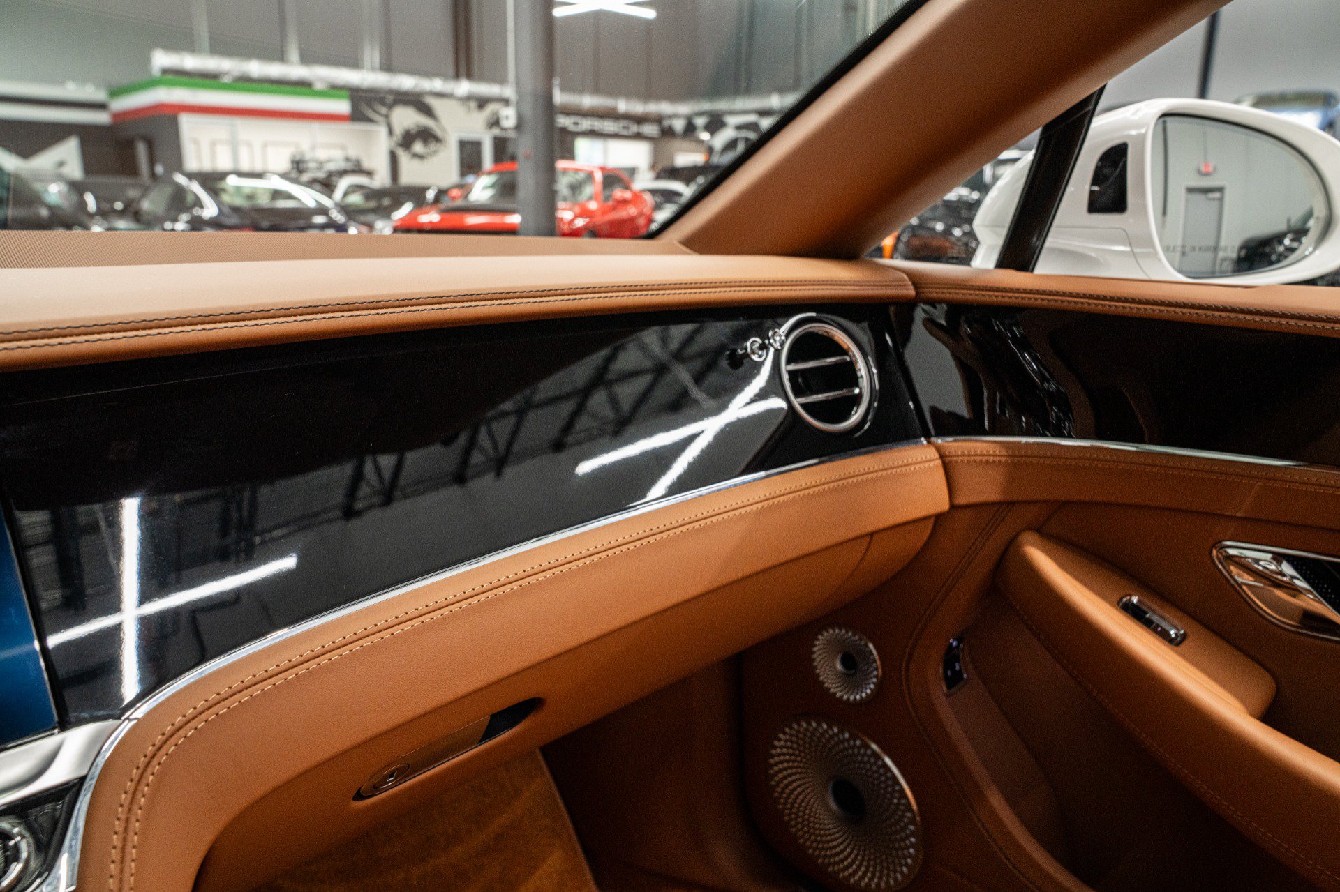 Used 2024 Bentley Continental GT Mulliner AWD/4WD image 33