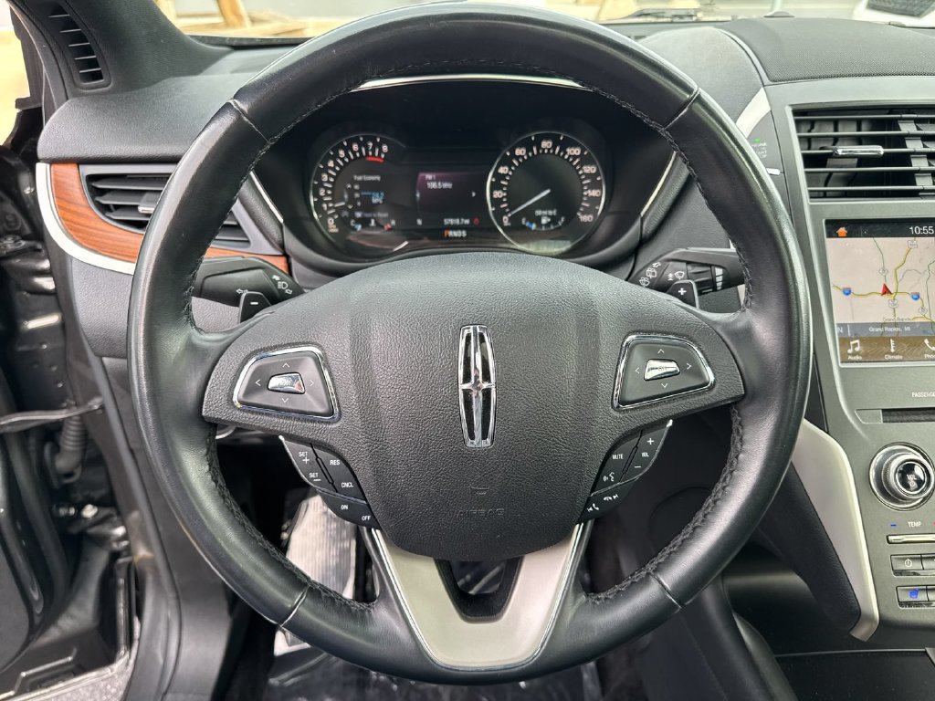 Used 2017 Lincoln MKC Reserve FWD image 17