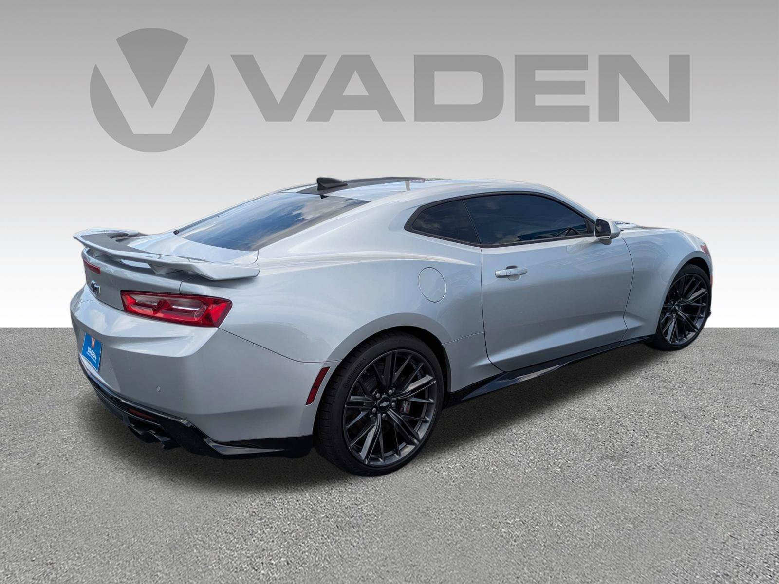 Used 2017 Chevrolet Camaro ZL1 RWD image 23