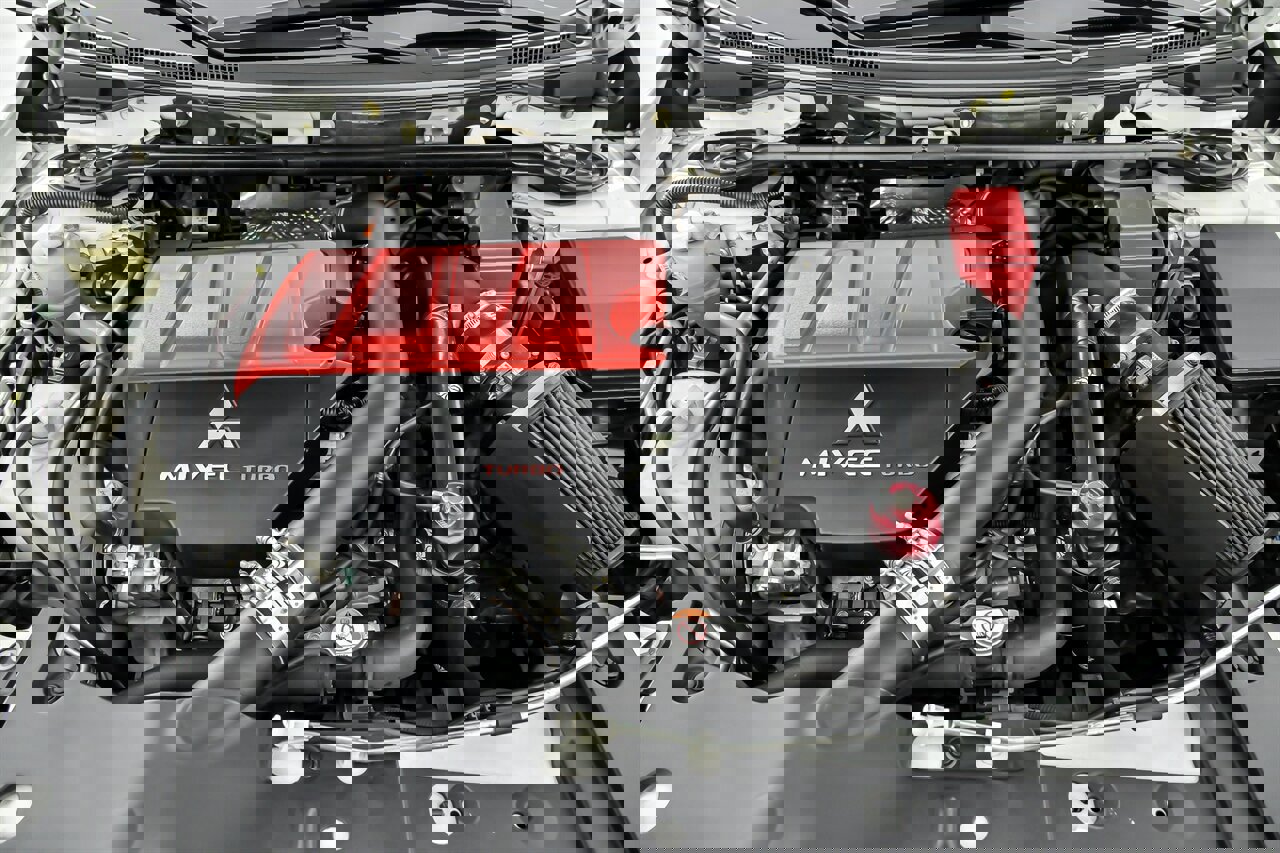 Used 2014 Mitsubishi Lancer Evolution GSR image 17